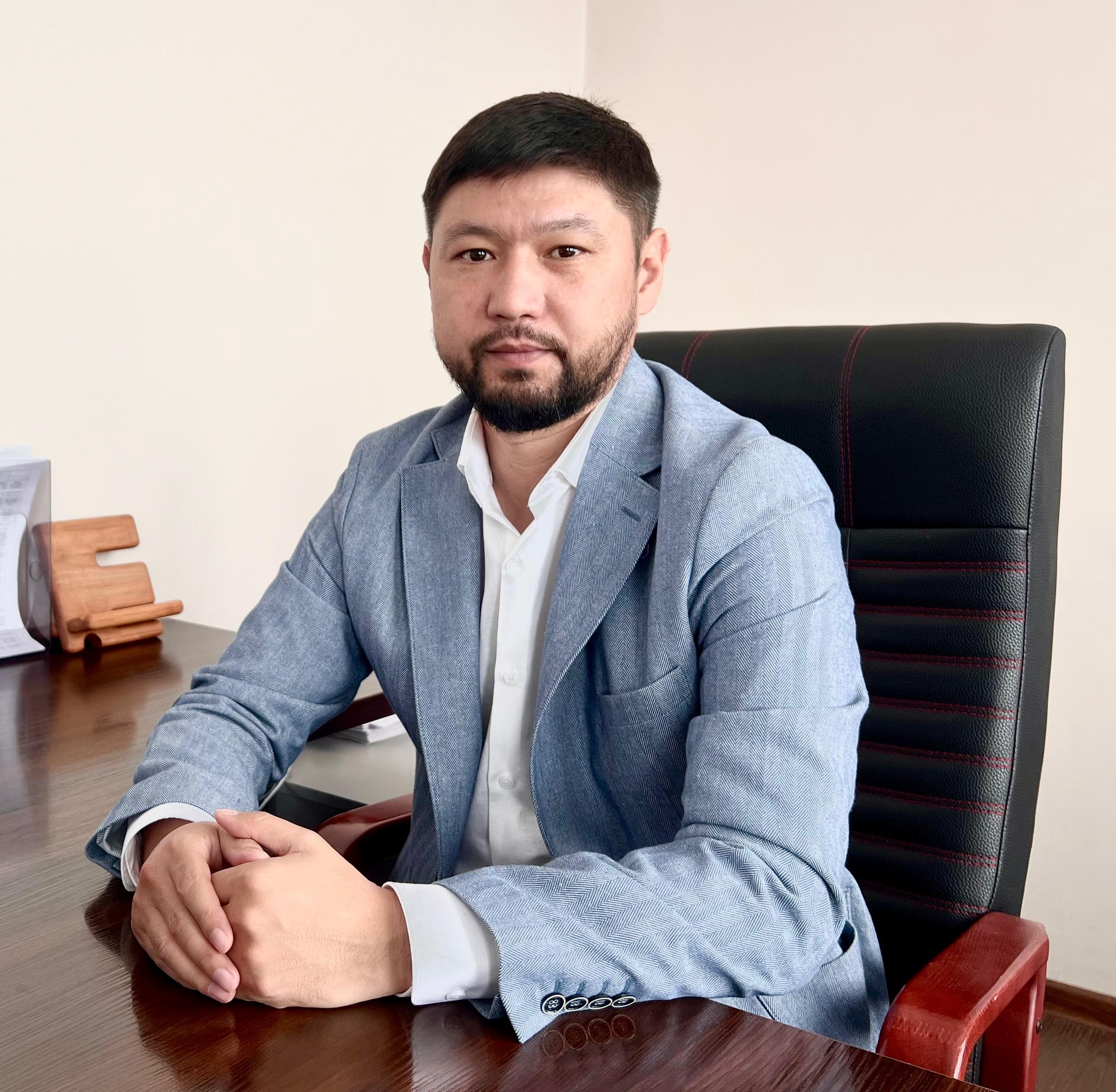 Алимбеков Даиняр Медеубекович
